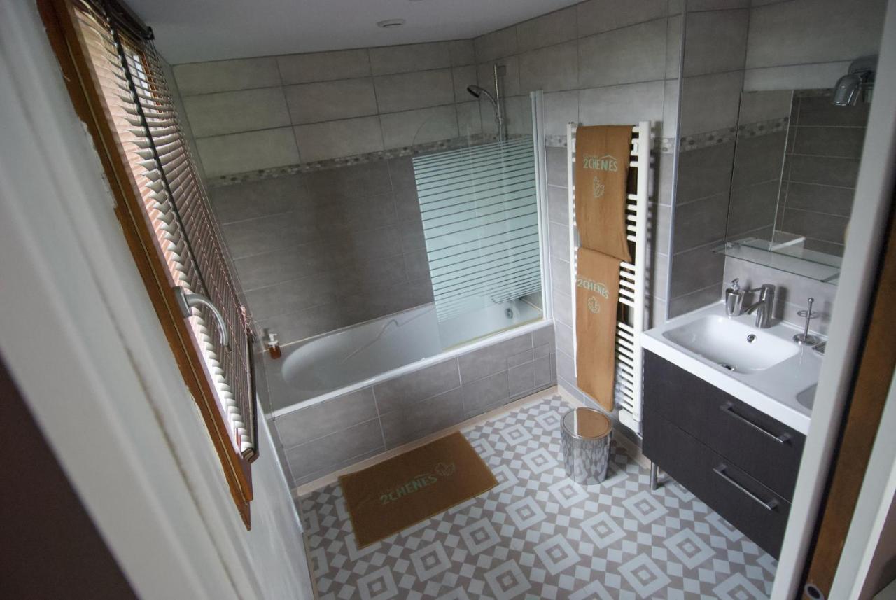 Maison D'Hotes Des 2 Chenes Bessenay Kültér fotó