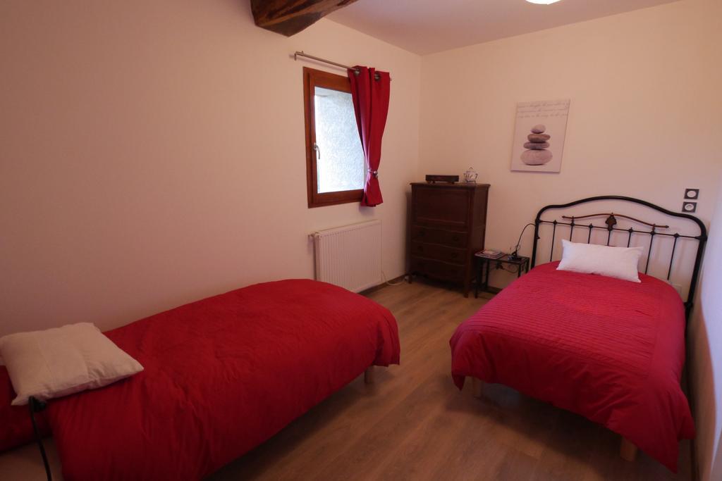 Maison D'Hotes Des 2 Chenes Bessenay Kültér fotó